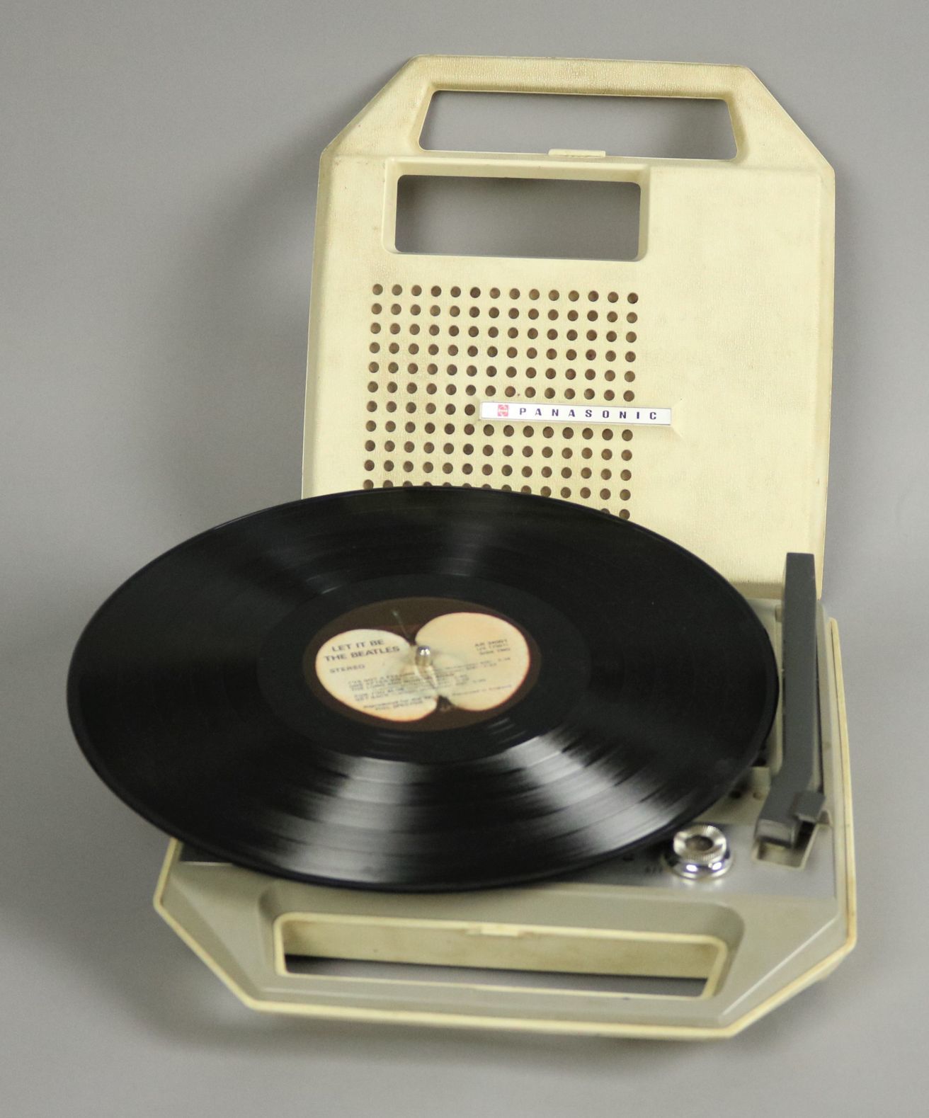 Spinning the tunes